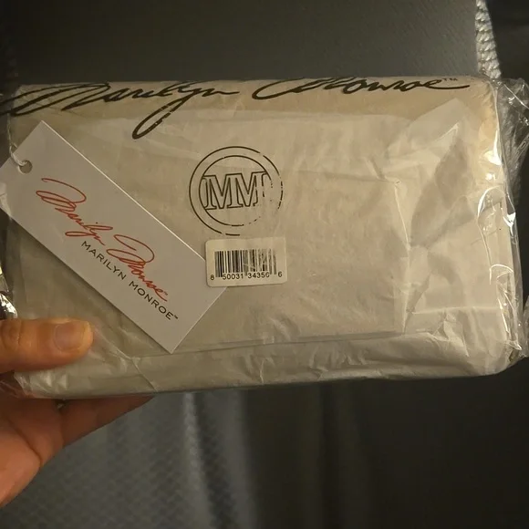 Marilyn Monroe Purse/Clutch - Picture 7 of 7